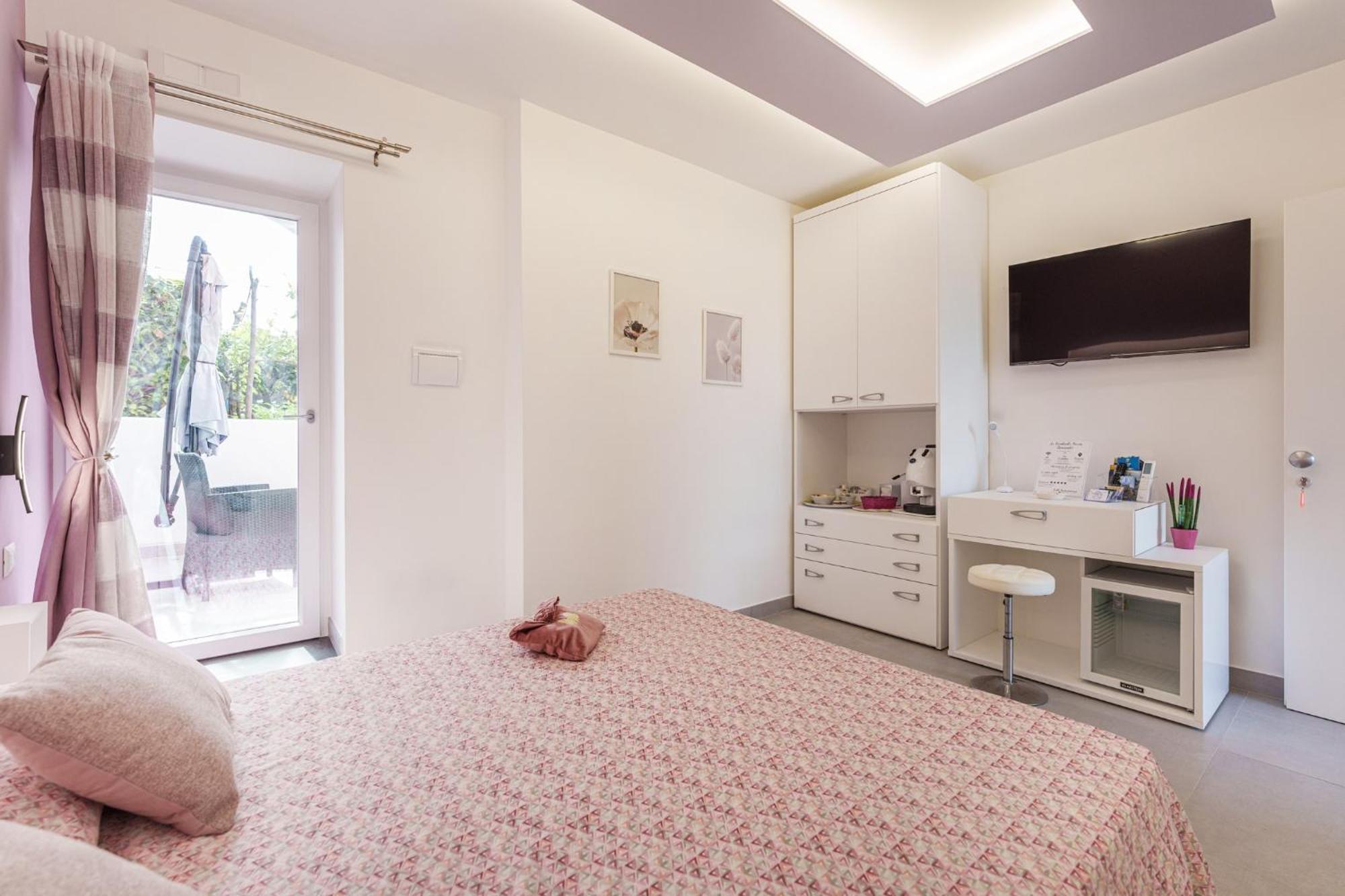 Le Rondinelle Rooms Прочида Экстерьер фото